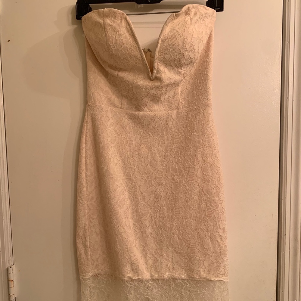 Cream Lace Body-Con Dress